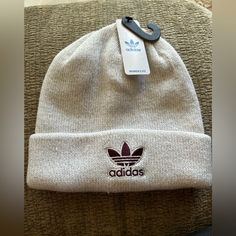 Adidas women hat brand new with tags one size